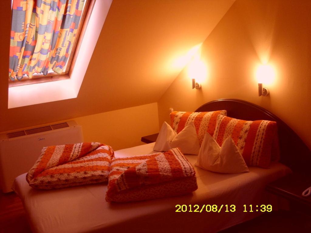 Korona Szallo Hotel Nagykanizsa Værelse billede