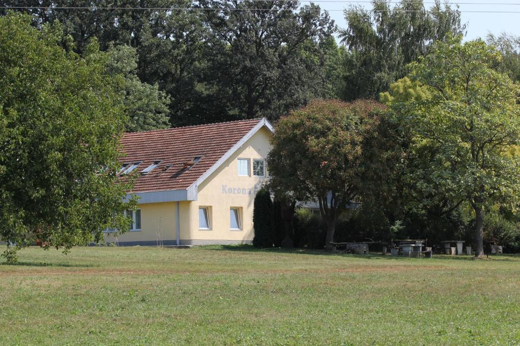 Korona Szallo Hotel Nagykanizsa Eksteriør billede